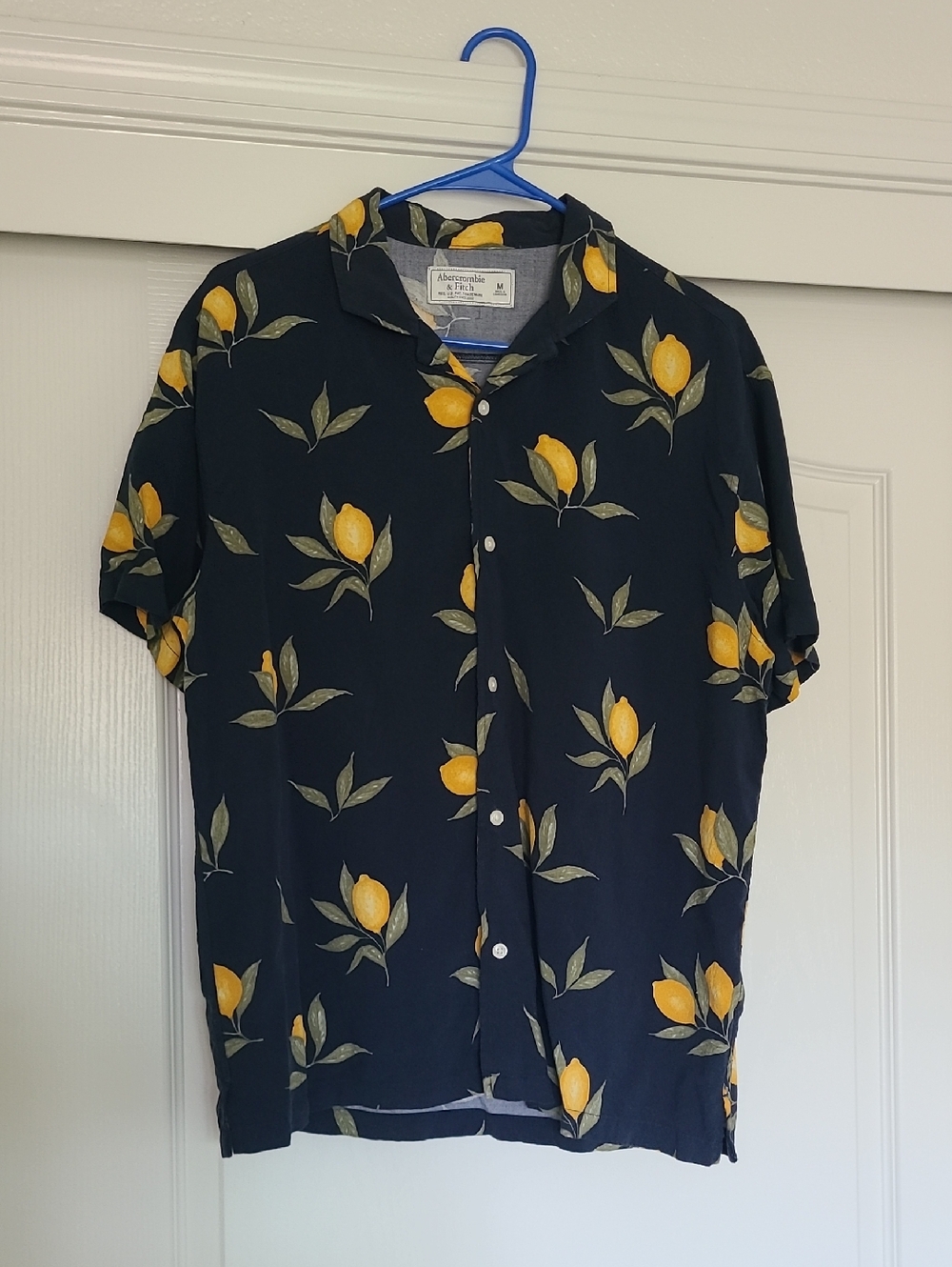 Abercrombie & Fitch Navy Blue Button Camp Shirt Yellow Lemon Print Medium Summer